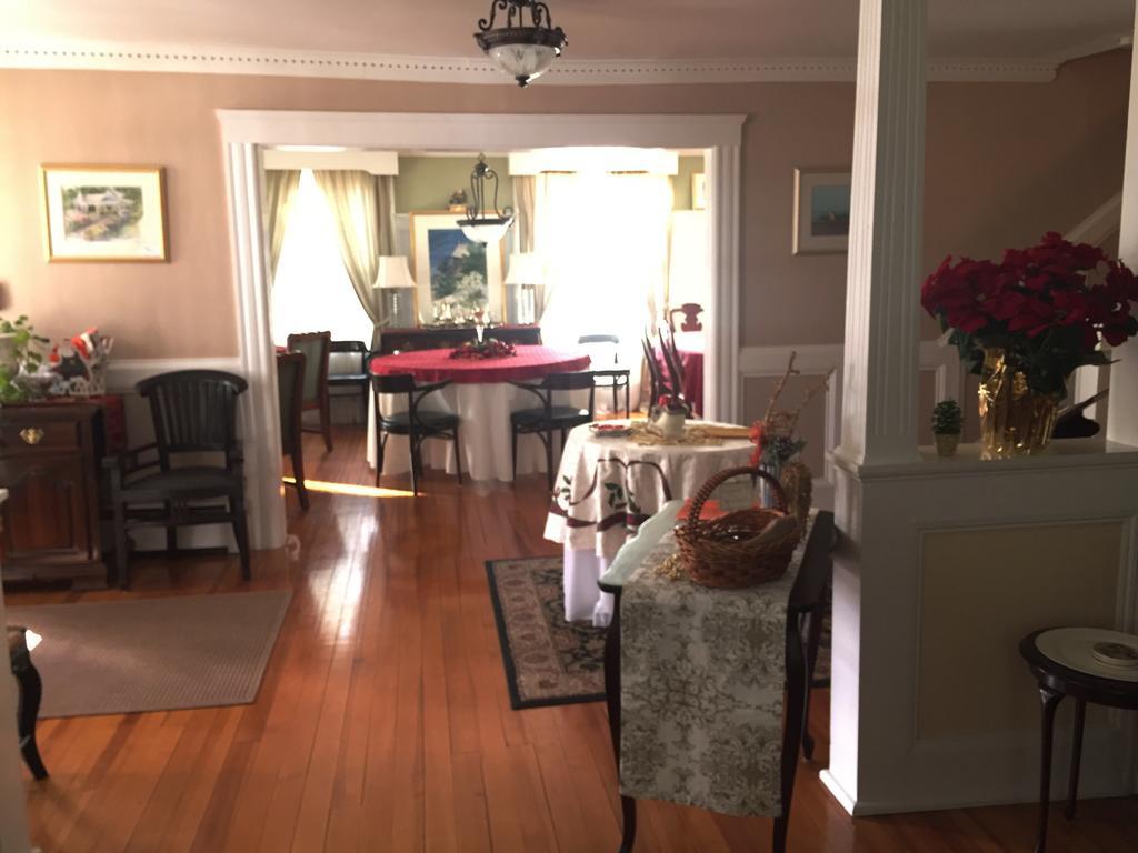 Victoria Hotel